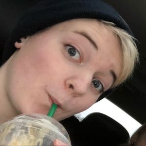 Meet your Posher, Thea